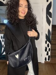 Hobo Bag Heart - Black - Image 4