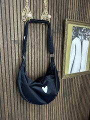 Hobo Bag Heart - Black - Image 5
