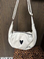 Hobo Bag Heart - White - Image 19