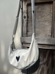 Hobo Bag Heart - White - Image 14